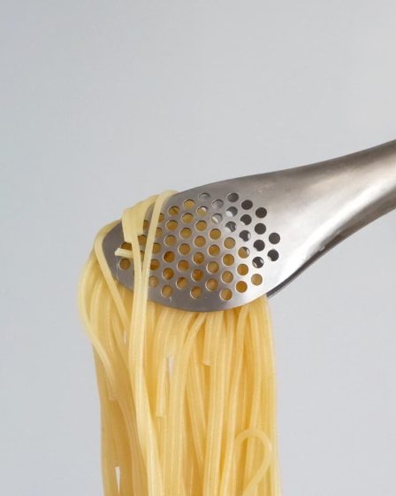 Pegador de macarrão: como escolher o modelo ideal?